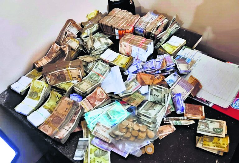 Patna News : फतुहा में खोली फर्जी कंपनी, जॉब का झांसा देकर नेपाल से बुला कर युवकों को ठगा, कई गिरफ्तार