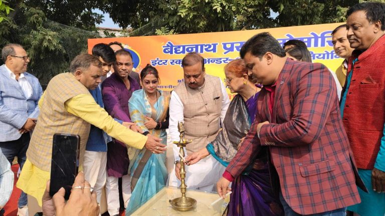 बैद्यनाथ प्रसाद मेमोरियल क्रिकेट टूर्नामेंट का आगाज, बसावन पार्क क्रिकेट एकेडमी विजयी