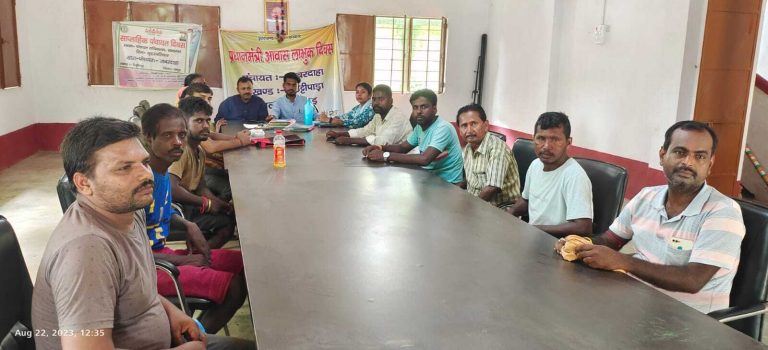 Pakur News: सड़क का अतिक्रमण गंभीर समस्या, ड्रेनेज के लिए नाला जरूरी