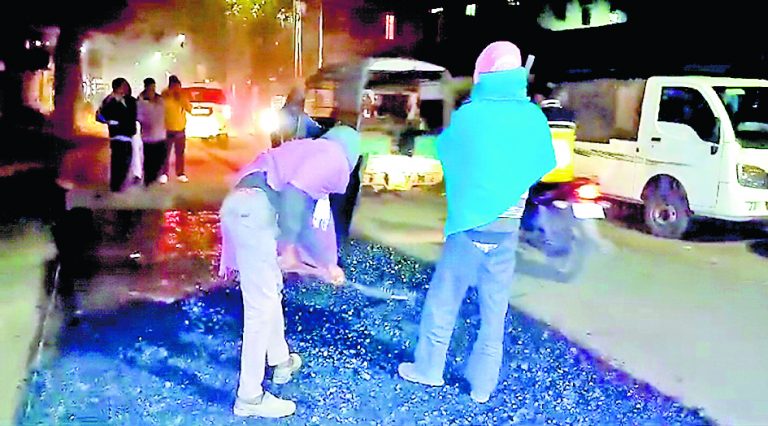सड़क निर्माण में धांधली का आरोप, जांच कराने की मांग