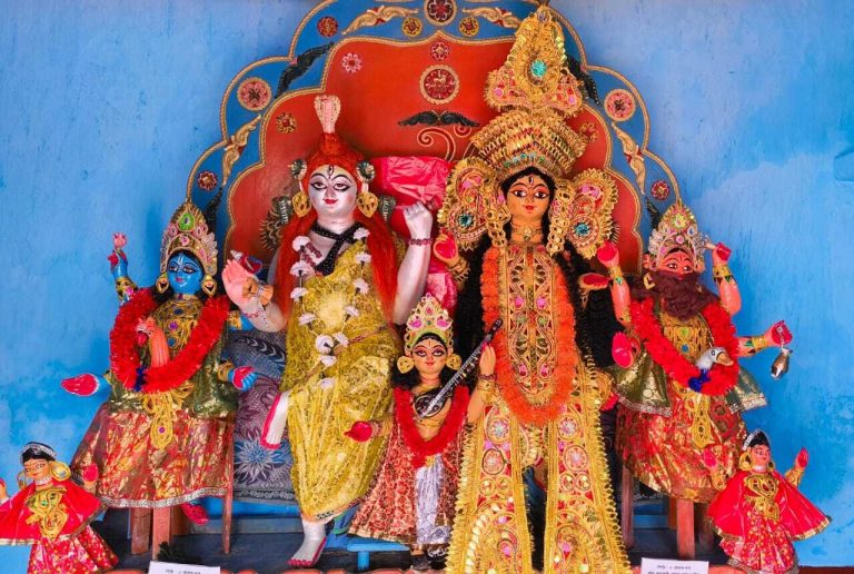 मां अन्नपूर्णा देवी की धूमधाम से की गयी पूजा-अर्चना