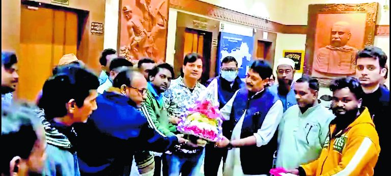 407 रुपये हाजिरी पर बनी बात, सालाना 7.12 करोड़ का करना होगा अतिरिक्त भुगतान