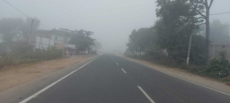 पछुआ हवा ने बढ़ायी ठिठुरन, चौक-चौराहों पर नहीं जल रहे अलाव