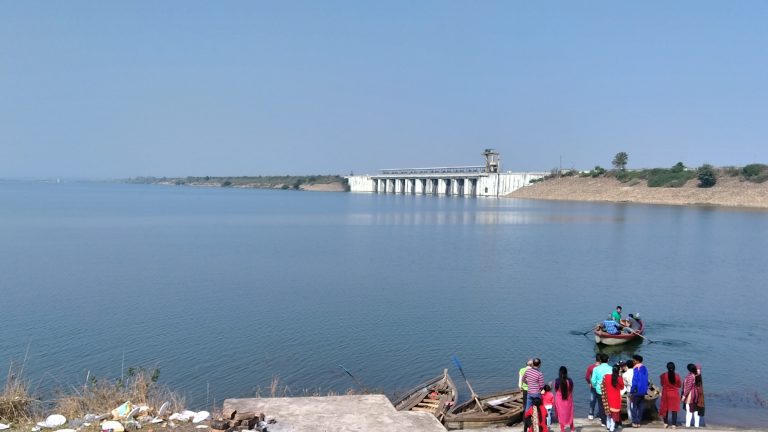 Bokaro News : तेनुघाट डैम में सैलानियों की उमड़ती है भीड़