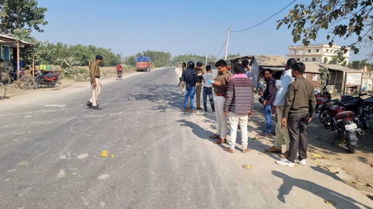 रतनपुर पुलिस ने चलाया वाहन जांच अभियान, वसूला जुर्माना