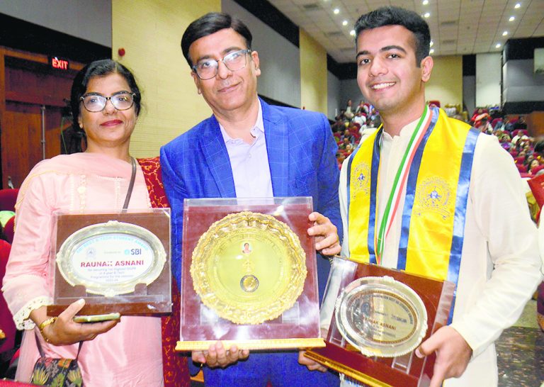 IIT ISM : सातवीं क्लास से बग खोज रहे हैं प्रेसिडेंट गोल्ड मेडलिस्ट रौनक
