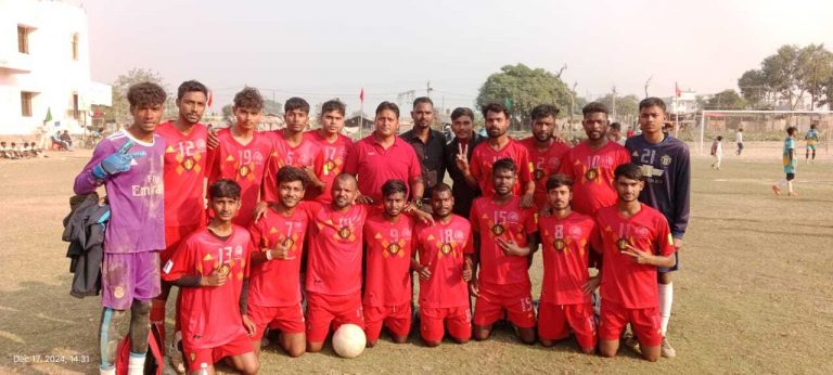 तीसरे मुकाबले में पूर्व रेलवे जमालपुर ने किशनगंज की टीम को 4-1 से हराया