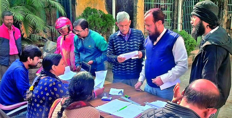 Ranchi news : बिजली वितरण निगम ने कैंप लगा कर सुनी उपभोक्ताओं की समस्या