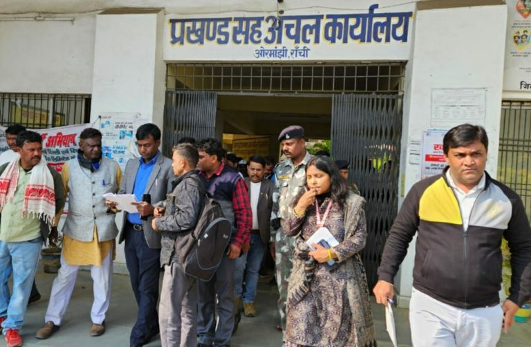 कार्यशैली में सुधार करें कर्मी : डीसी