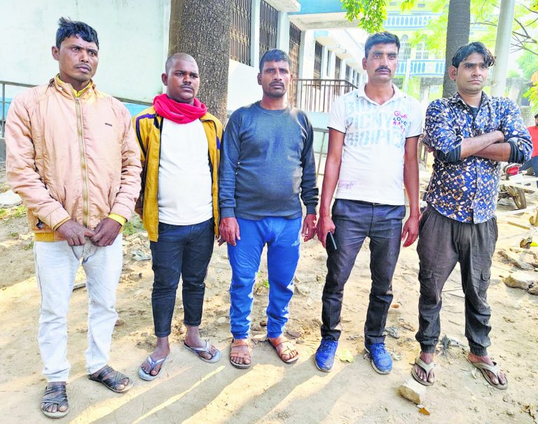 बलुआ में खाना लेकर खेत में जा रहे किशोर की बाइक के धक्के से मौत