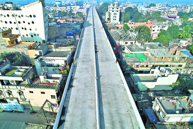 Ranchi news : रातू रोड फ्लाइओवर के काम में तेजी, राजभवन के सामने नहीं बनेगा कवर्ड कॉरिडोर