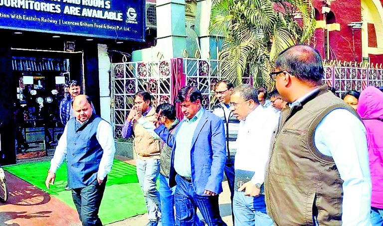 हावड़ा स्टेशन पर समुचित यात्री सुविधाएं होगीं उपलब्ध