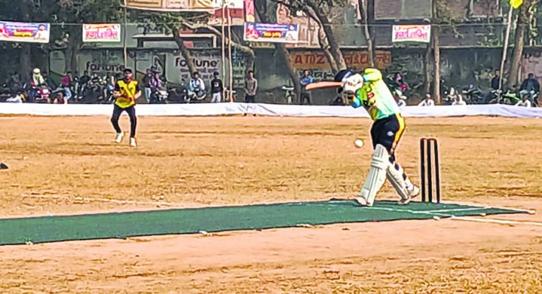 Buxar News: सुपर ओवर में मध्य प्रदेश ने पश्चिम बंगाल को किया पराजित