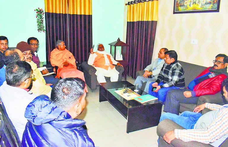 Gaya News : जिले की देसी गायों काे संरक्षित घोषित कर दूध उत्पादन पर प्रोत्साहन का प्रस्ताव