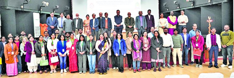 Rourkela News: अकादमिक शोध में व्यावहारिक दृष्टिकोण को शामिल करना आवश्यक : प्रो कट्टी