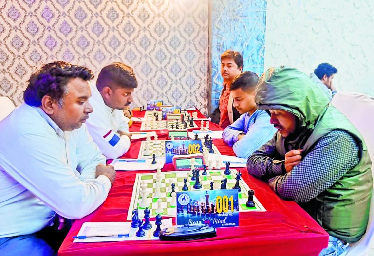डियामन्ट कप शतरंज प्रतियोगिता में पांच खिलाड़ी शीर्ष पर