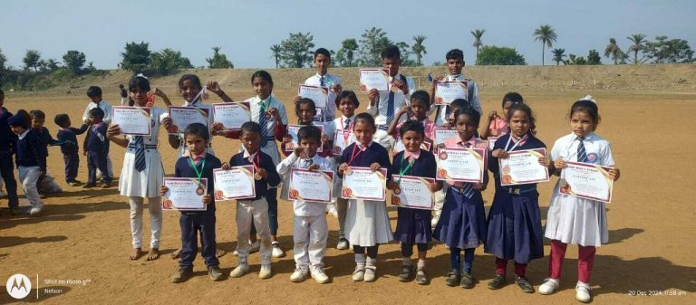 गर्ल्स की 50 मीटर की दौड़ में प्रथम काजल व ब्वॉयज में प्रियांशु ने मारी बाजी