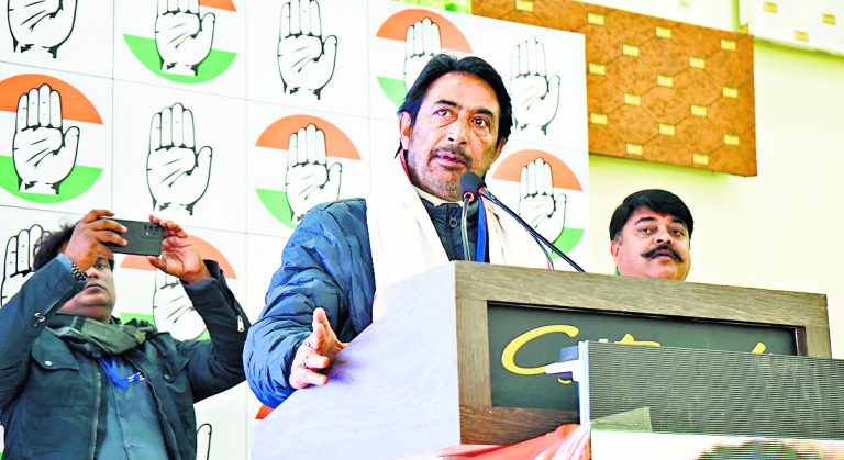 Political news : दो तिहाई बहुमत हासिल कर संविधान बदलना भाजपा का हिडन एजेंडा है : मीर