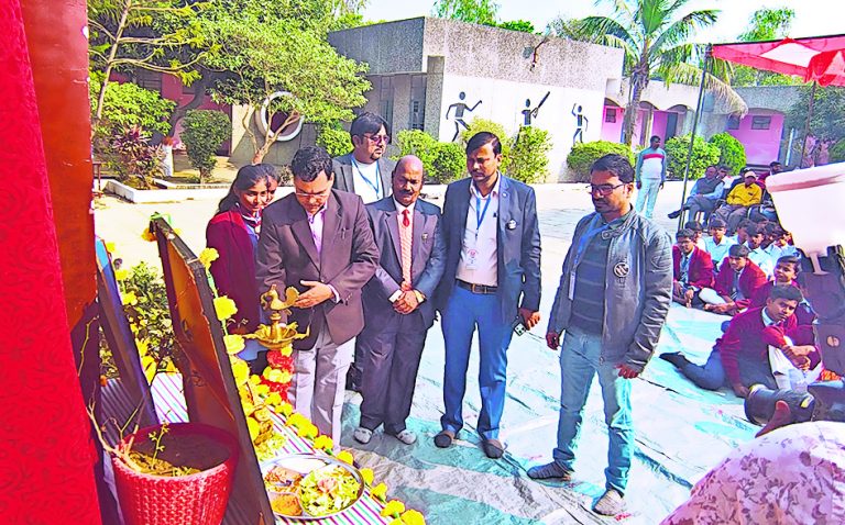 Gopalganj News  : जो भी मुकाम मिला, उसमें बेहतर करने का करें सच्चा व ईमानदार प्रयास