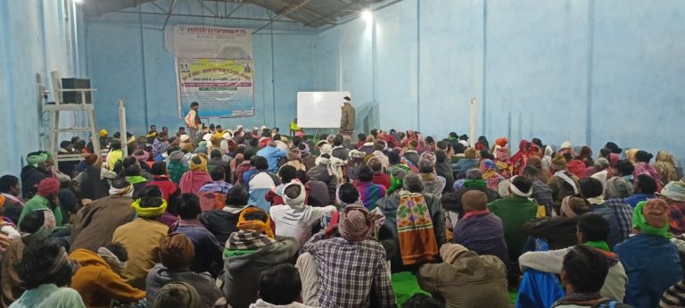 जमीन के जो रैयत हैं, खनिज संपदा पर उसी का अधिकार