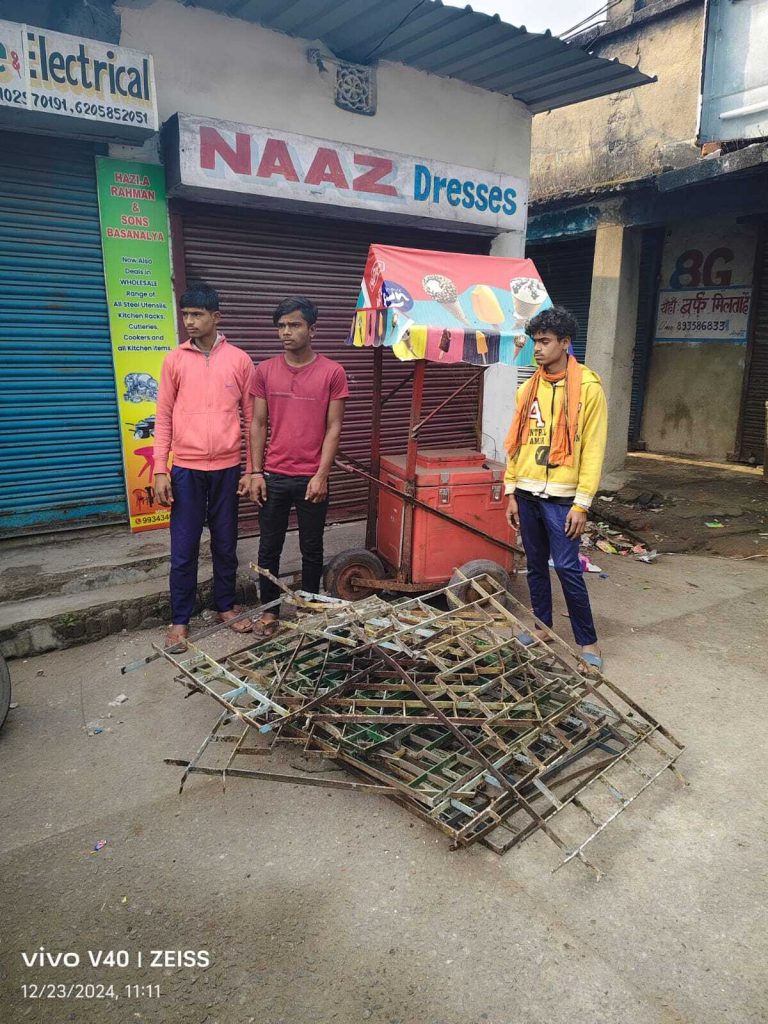 Bokaro News : तेल निकाल ले गये चोर, 20 लाख का ट्रांसफार्मर जला