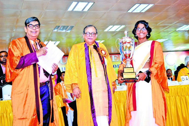 जादवपुर यूनिवर्सिटी के दीक्षांत समारोह में नहीं शामिल हुए राज्यपाल