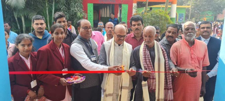 विधायक ने विद्यालय भवन का किया उद्घाटन