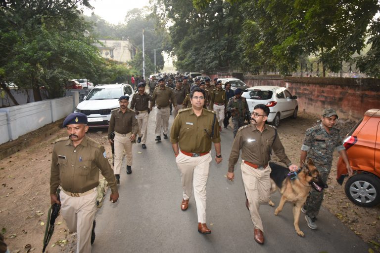 Jamshedpur news. छेड़खानी और हुड़दंग करने वालों पर रहेगी पैनी नजर , होगी कड़ी कार्रवाई