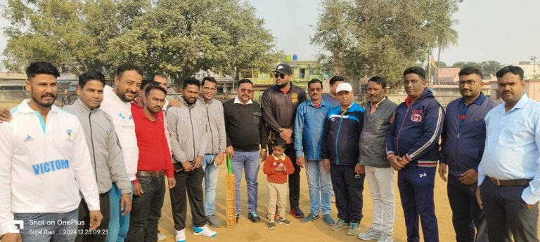 बागुनहातु में दो दिवसीय क्रिकेट टूर्नामेंट शुरू
