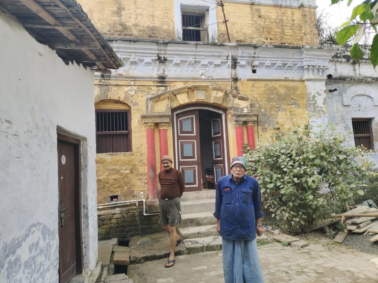 आचार्य किशोर कुणाल के देहांत की खबर से उनके ससुराल विभूतिपुर में मातम