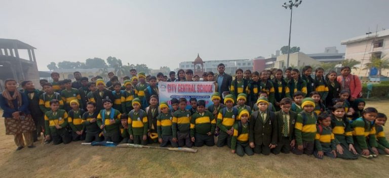 वैज्ञानिकों के शोध कार्यों से अवगत हुए परिभ्रमण पर पहुंचे बच्चे