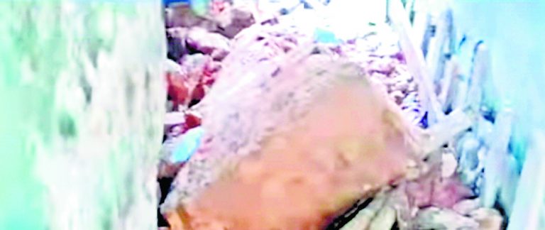 दीवार से दबकर मजदूर की मौत, इलाके में मचा हड़कंप