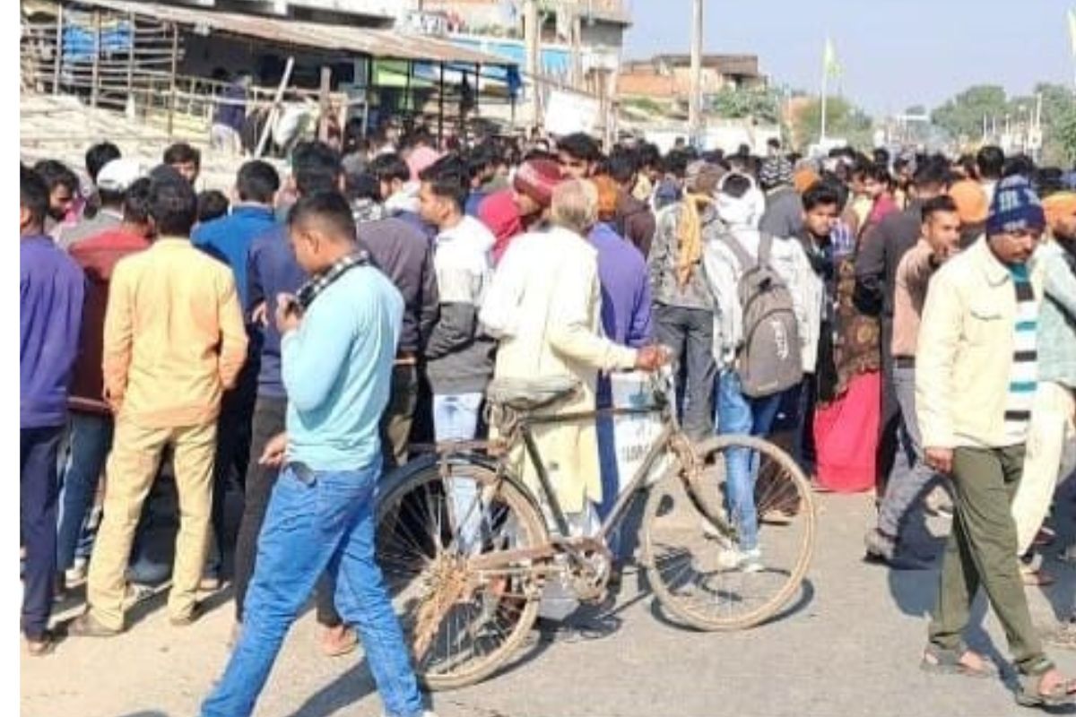 road accident palamu road jam