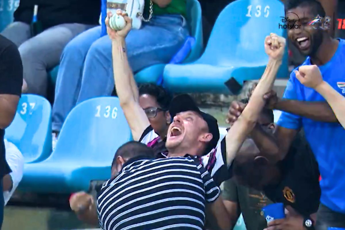 A cricket fan won 90 lakh rupees