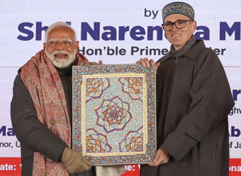 Jammu Kashmir Tunnel Inauguration: ‘उन्हें हमेशा हार का सामना करना पड़ेगा…’, उमर अब्दुल्ला ने की पीएम मोदी की जमकर तारीफ