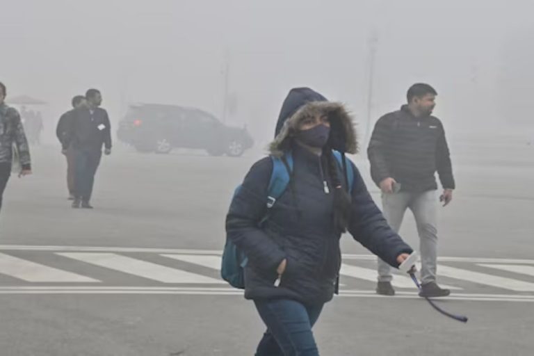 Bihar Weather: पटना समेत इन जिलों में बढ़ेगी गलन और ठिठुरन,  पूरे राज्य में छाया रहेगा कोहरा