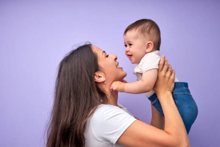 Baby Names: बहुत खूबसूरत हैं J अक्षर का ये प्यारा नाम, बच्चे के लिए जरूर चुनें