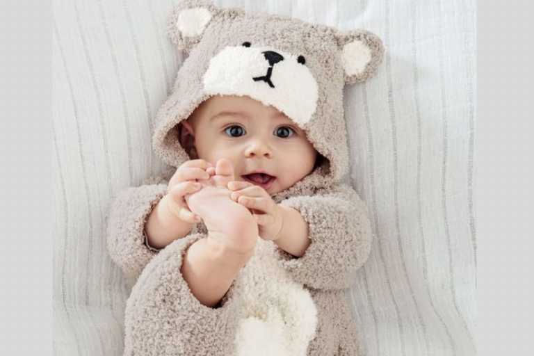 Baby Boy Names: बेटे के लिए सबसे खास हिंदी नाम, सुंदर, यूनिक और शुभ अर्थ के साथ