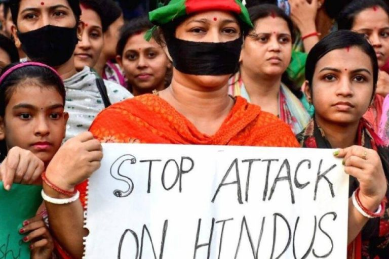 Bangladesh Violence Hindu : हिंदुओं पर हमलों की खबरें बढ़ा-चढ़ाकर बताई गई, कांग्रेस के बड़े नेता का बयान