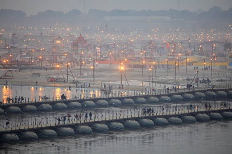 Mahakumbh 2025: महाकुम्भ मेला क्षेत्र में कंप्यूटराइज्ड सुविधा केंद्र सक्रिय, अब डिजिटल केंद्रों पर मिलेगा खोया हुआ सामान Mahakumbh 2025: महाकुम्भ मेला क्षेत्र में कंप्यूटराइज्ड सुविधा केंद्र सक्रिय, अब डिजिटल केंद्रों पर मिलेगा खोया हुआ सामान