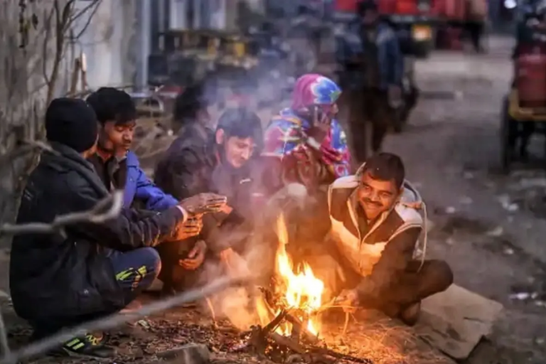 Muzaffarpur Weather: तापमान में उतार चढ़ाव से बदल रहा मौसम, शहर की हवा प्रदूषित, जानिए कैसा रहेगा आज मौसम?