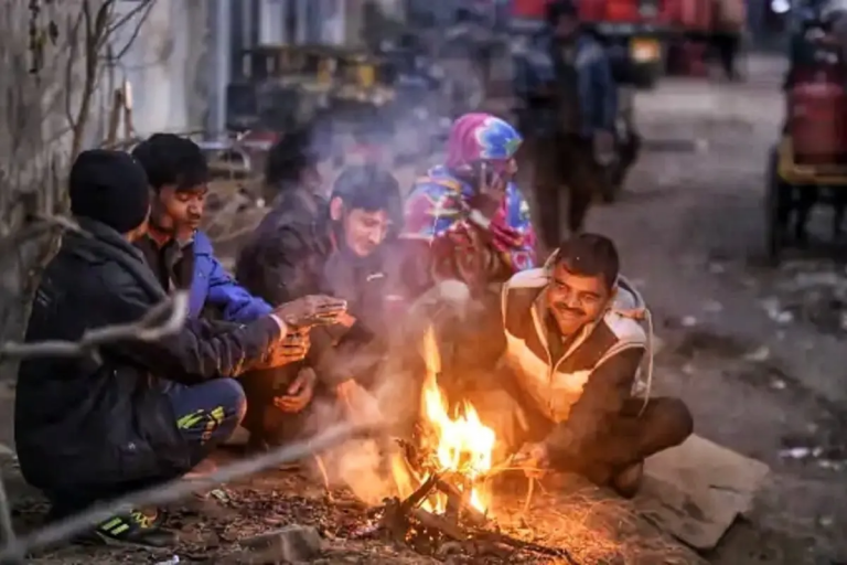 मुजफ्फरपुर में ठंड का सितम जारी, राहत मिलने की उम्मीद? जाने मौसम का हाल