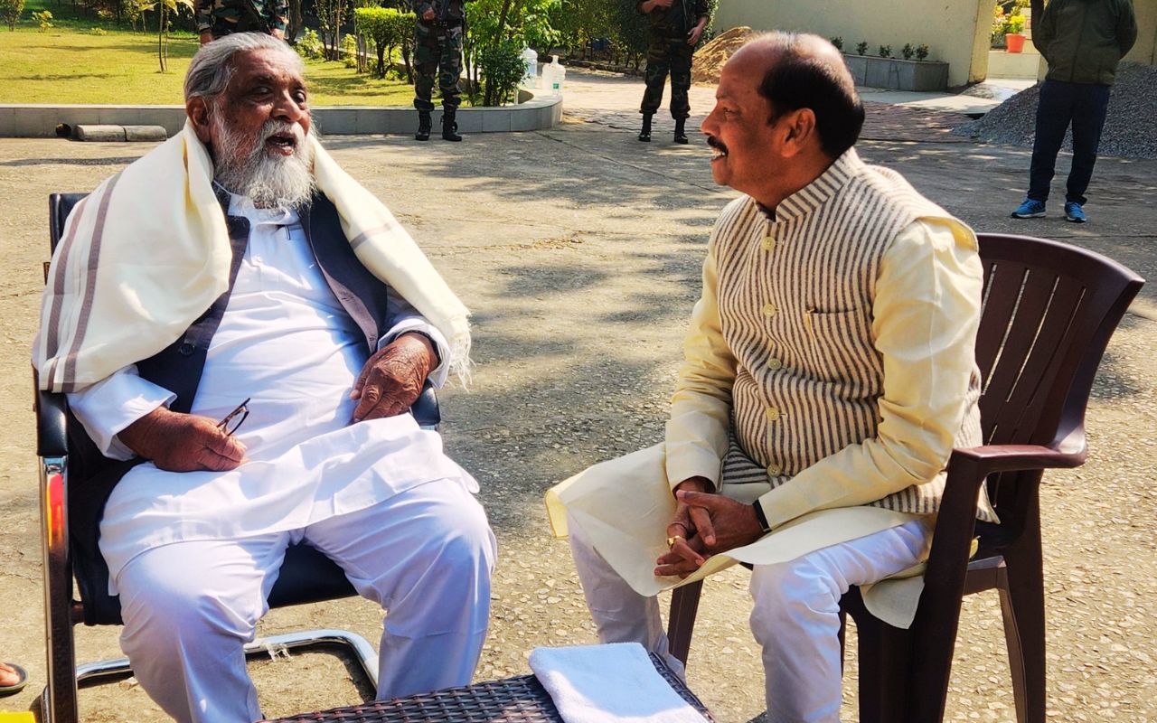 Raghubar Das Meets Shibu Soren