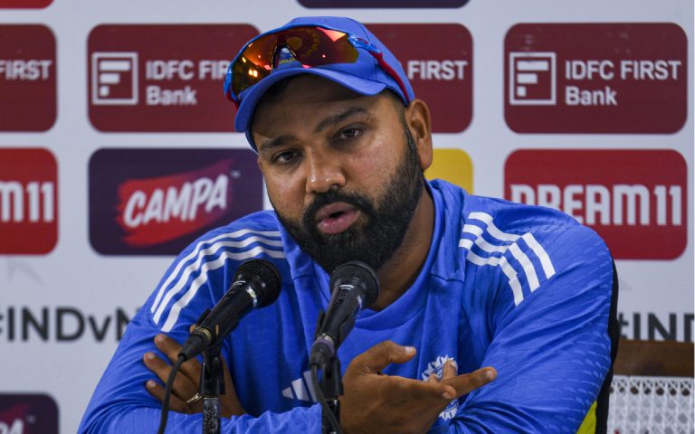 Champions Trophy: क्या ओपनिंग सेरेमनी और फोटोशूट के लिए पाकिस्तान जाएंगे रोहित शर्मा