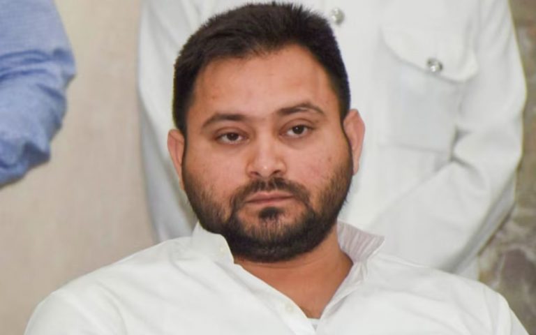 बिहार विधानसभा चुनाव से पहले 4 विधायकों ने छोड़ा तेजस्वी का साथ, पार्टी ने जारी की लिस्ट