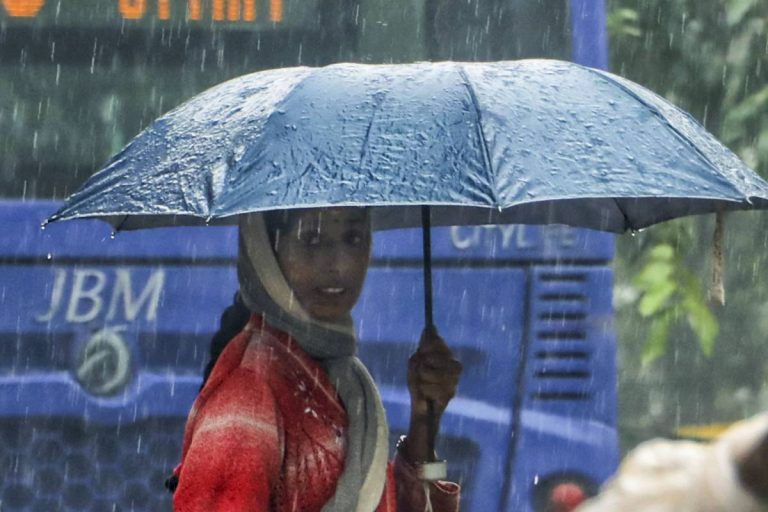 Rajasthan Weather Updates: कड़ाके की ठंड के बीच बारिश की चेतावनी, जानिए आज कैसा रहेगा राजस्थान का मौसम