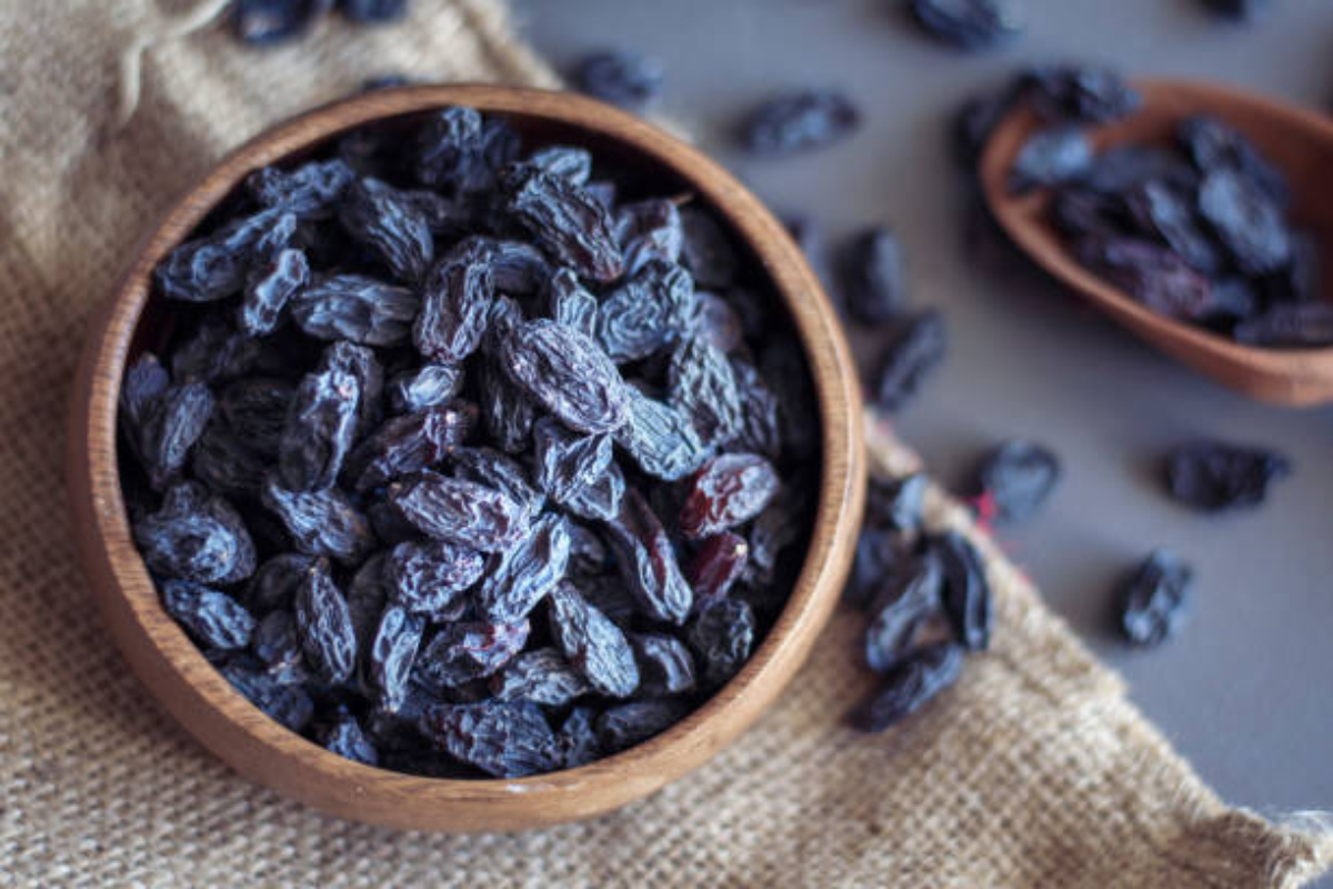 black-raisins