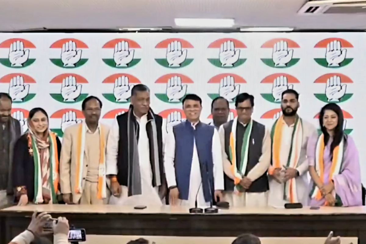 congress| JDU leaders Ali Anwar and Bhagirath Manjhi join Congress