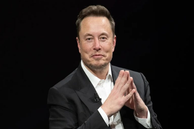 Who Is Elon Musk: तकनीक को हथियार बनाकर एलन मस्क कैसे बने दुनिया के सबसे अमीर आदमी?