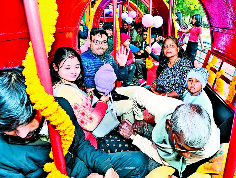 Bokaro News : जैविक उद्यान में टॉय ट्रेन का परिचालन शुरू